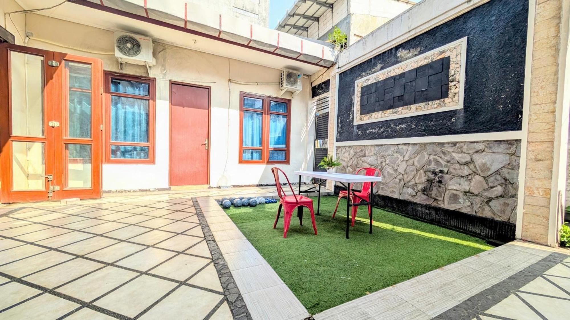 Green Surabaya Homey Eksteriør billede